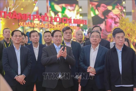 Thủ tướng Phạm Minh Chính dự tổng duyệt Lễ khai mạc Hội chợ Mùa Xuân lần thứ nhất 2026