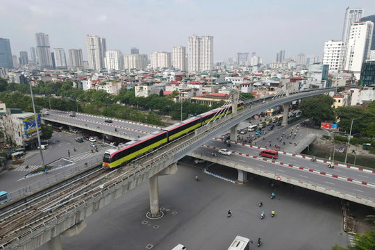 Hà Nội Metro chính thức áp dụng 100% hệ thống cổng soát vé định danh