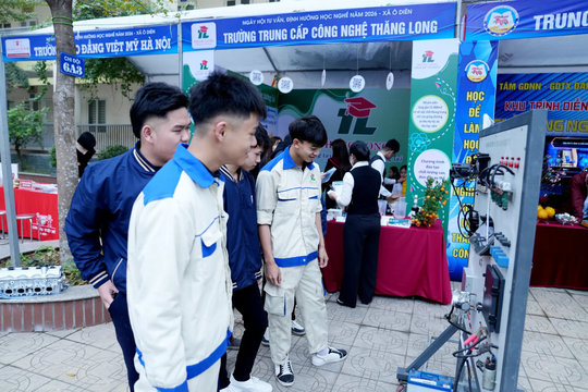 Sôi nổi Ngày hội tư vấn, định hướng nghề năm 2026 xã Ô Diên