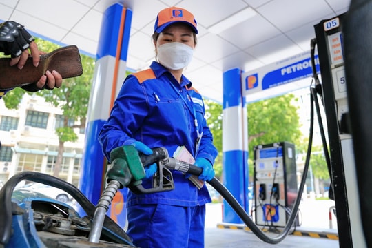 Bảo đảm nguồn cung xăng, dầu trước và sau Tết Nguyên đán