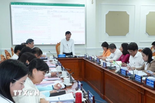 TP Hồ Chí Minh bàn giao hồ sơ 60 người ứng cử đại biểu Quốc hội khóa XVI