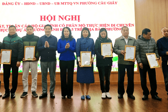 Cầu Giấy: tri ân các hộ gia đình di chuyển mộ phục vụ dự án đường Vành đai 2,5