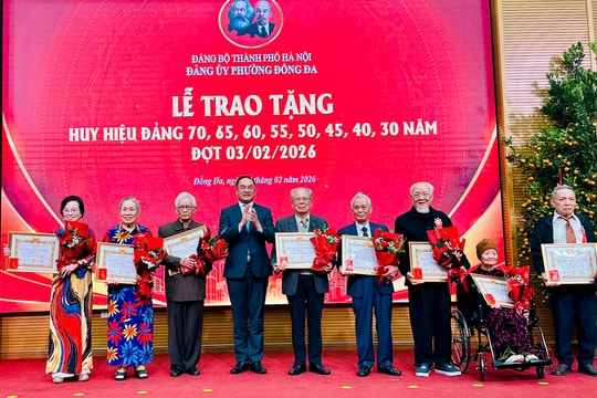 Phường Đống Đa kỷ niệm 96 năm Ngày thành lập Đảng
