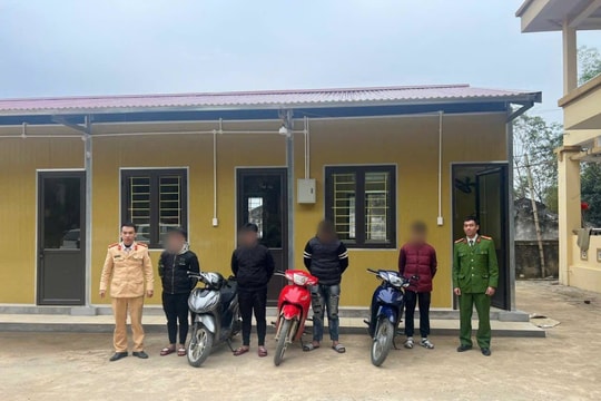 Cao Bằng: Xử lý nhóm thanh thiếu niên điều khiển xe mô tô “bốc đầu”, lạng lách trên đường