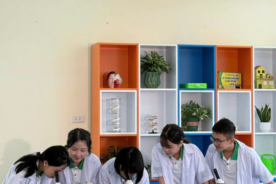 Học sinh THCS kiến tạo chuẩn mới cho thực phẩm lên men Việt