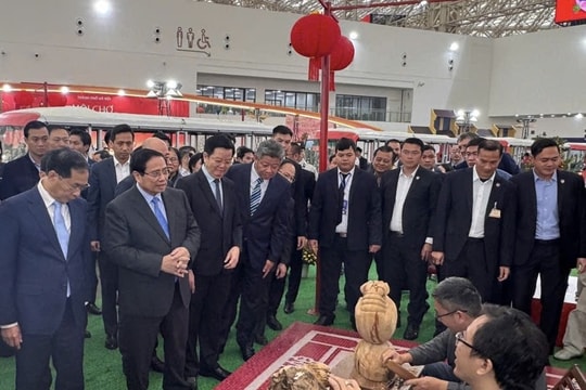 Lan tỏa tinh hoa làng nghề tại không gian quảng bá “Tết Sum vầy” - Hội chợ Mùa Xuân lần thứ nhất