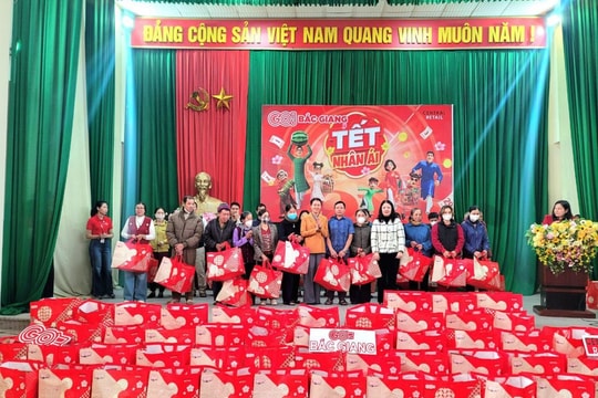 Central Retail Việt Nam trao tặng 5.200 phần quà Tết nhân ái cho các gia đình khó khăn