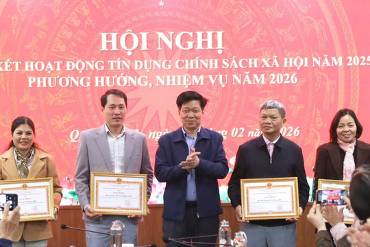 Quang Minh khen thưởng 18 tập thể, cá nhân về công tác tín dụng chính sách