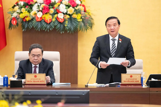 Ủy ban Thường vụ Quốc hội nghe báo cáo bước đầu về chủ trương xây dựng Luật Thủ đô (sửa đổi)