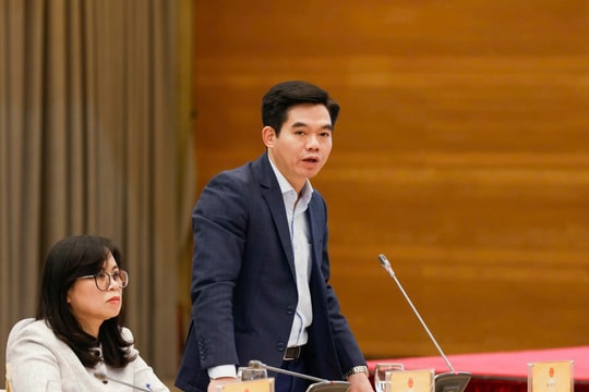 Bộ Nội vụ thông tin về việc tăng lương và thưởng Tết