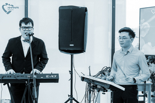Khi âm nhạc trở thành “đôi mắt”