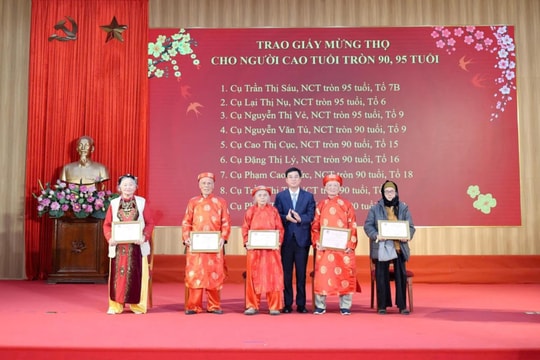Phường Yên Sở mừng thọ người cao tuổi, lan tỏa giá trị “kính lão trọng thọ”