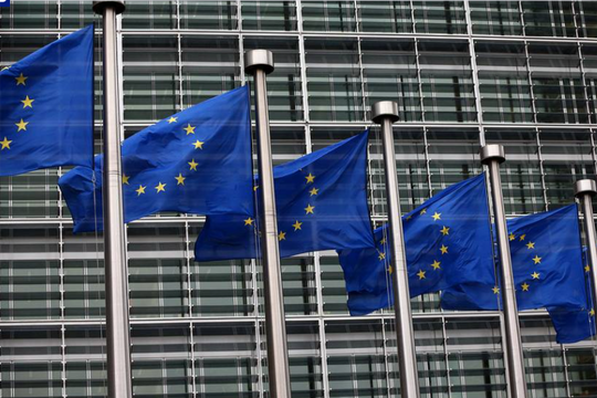 EU thông qua khoản vay 90 tỷ euro cho Ukraine
