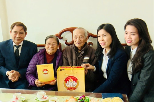 “Xuân nhân ái - Tết sẻ chia” đến với người khó khăn xã Thường Tín