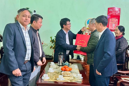 Trung Giã mang Tết đến từng gia đình