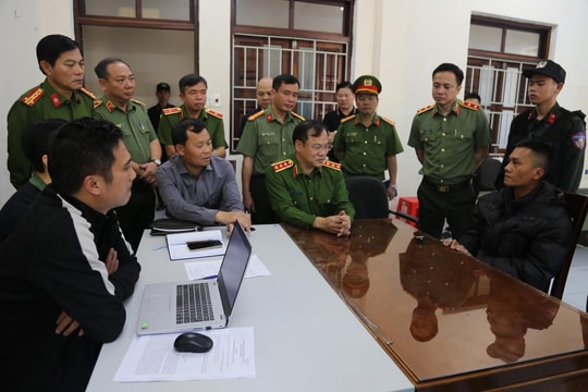 Gia Lai: Bắt 2 tên cướp ngân hàng cùng 5 khẩu súng và 42 viên đạn