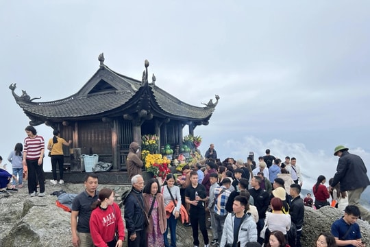Quảng Ninh miễn phí cho du khách tham quan danh thắng Yên Tử