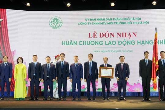 Công ty TNHH Một thành viên Môi trường đô thị Hà Nội (URENCO) Hành trình 65 năm giữ gìn và phát triển Thủ đô xanh - sạch - đẹp