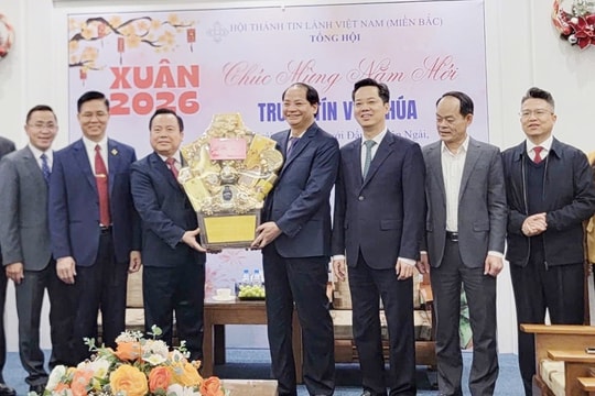 Trưởng ban Tuyên giáo và Dân vận Thành ủy thăm, chúc mừng Hội Thánh Tin lành Việt Nam