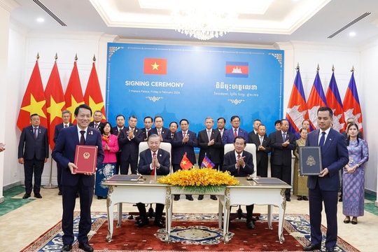 Tổng Bí thư Tô Lâm chứng kiến Lễ ký và trao các văn kiện hợp tác tại Campuchia