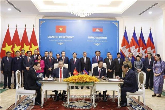 Cuộc gặp giữa Bộ Chính trị Đảng Cộng sản Việt Nam và Ban Thường vụ Trung ương Đảng Nhân dân Campuchia