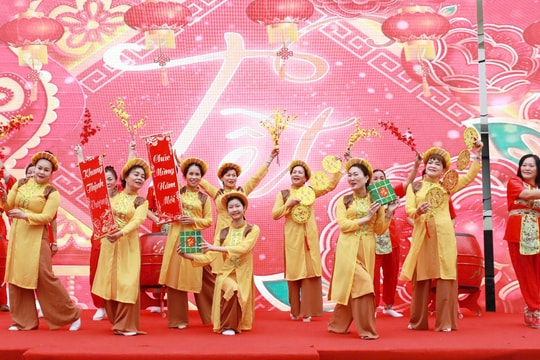 Phường Vĩnh Tuy khai mạc Hội chợ xuân và Ngày hội văn hóa - thể thao
