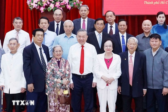 Tổng Bí thư Tô Lâm gặp mặt các đồng chí nguyên Ủy viên Trung ương Đảng khu vực phía Nam