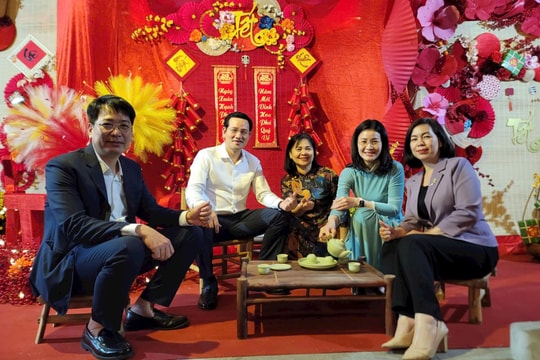 Trải nghiệm không khí Tết tại Hội chợ xuân phường Giảng Võ