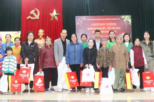 MTTQ phường Thượng Cát phát huy sức mạnh đại đoàn kết, chăm lo Tết cho Nhân dân