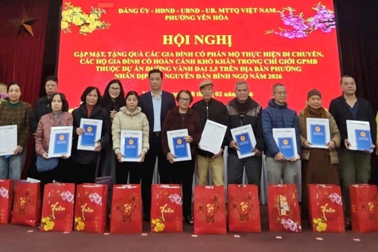 Phường Yên Hòa tri ân các gia đình phục vụ giải phóng mặt bằng dự án đường Vành đai 2,5