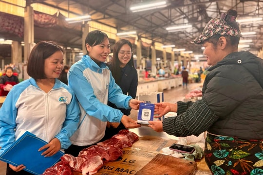 Xã Liên Minh ra mắt mô hình “Chợ thanh toán không dùng tiền mặt - chợ văn minh”