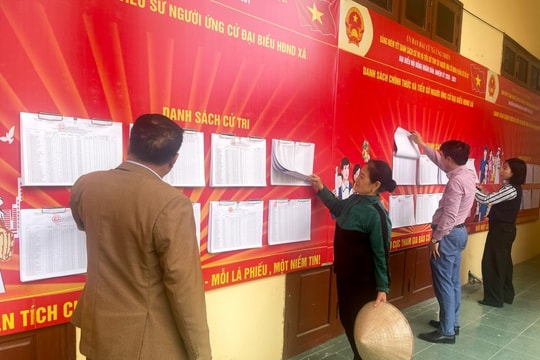 Xã Ứng Thiên: Hoàn thành niêm yết danh sách cử tri tại 100% khu vực bỏ phiếu