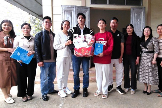 Hội LHPN xã Đoài Phương lan tỏa yêu thương từ Chương trình “Mẹ đỡ đầu”