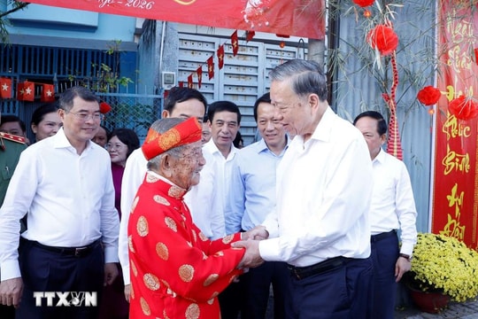 Tổng Bí thư Tô Lâm thăm, chúc Tết nhà nghiên cứu Nguyễn Đình Tư