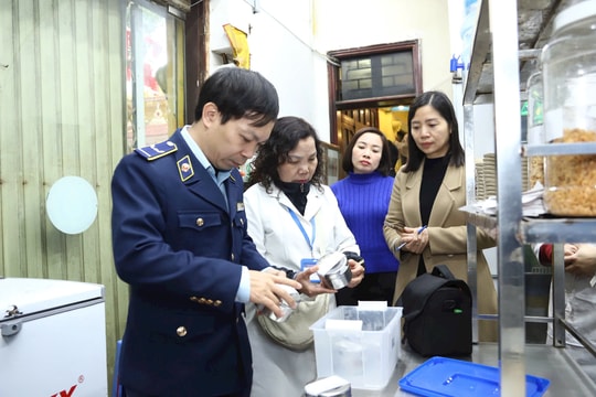 Phường Ba Đình bảo đảm an toàn thực phẩm dịp Tết