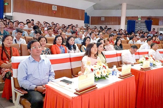 Cần Thơ tri ân văn nghệ sĩ, báo chí, huấn luyện viên, vận động