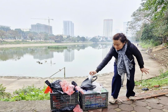 Lễ cúng 23 tháng Chạp: Thả cá văn minh, giữ sông, hồ sạch đẹp