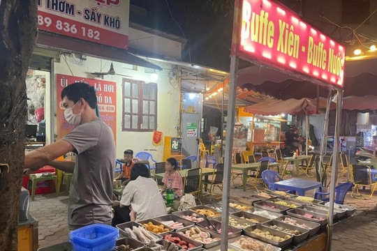 Vi phạm vệ sinh khi bán thức ăn đường phố có thể bị phạt tới 3 triệu đồng