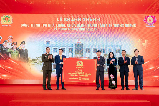 Sun Group tài trợ gói thiết bị y tế trị giá 12 tỷ đồng cho Trung tâm y tế Tương Dương, Nghệ An