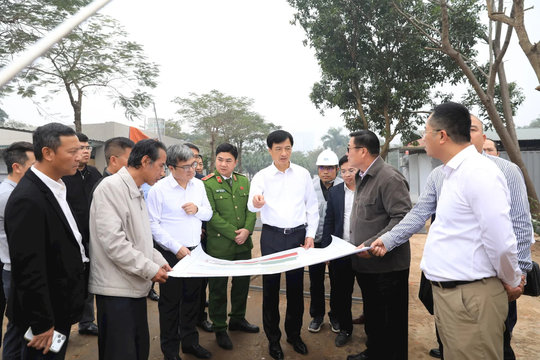 Bí thư Thành ủy Nguyễn Duy Ngọc chỉ đạo quyết liệt khắc phục 5 điểm nghẽn, bảo đảm phục vụ Nhân dân dịp Tết