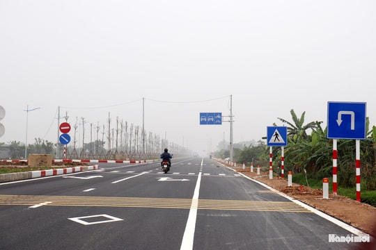 Cận cảnh đoạn 7 km mới thông xe của đường trục phía Nam