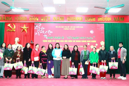 Phường Phú Diễn tổ chức chương trình “Xuân nhân ái - Tết đoàn viên” chăm lo hội viên có hoàn cảnh khó khăn