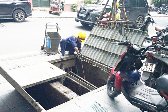 Ứng phó với ngập úng đô thị: Giải pháp trước mắt và bài toán căn cơ dài hạn