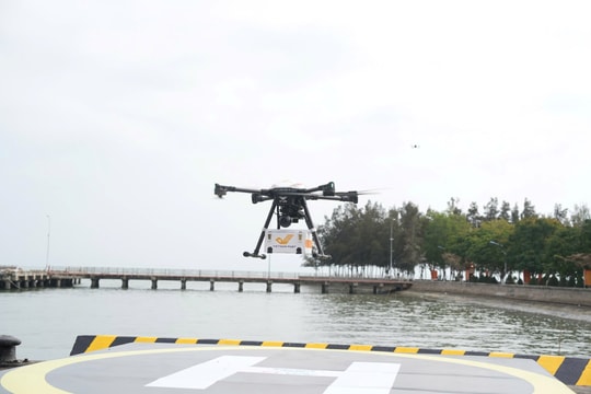 Khai trương tuyến vận chuyển bưu chính bằng UAV kết nối Cần Giờ - Vũng Tàu