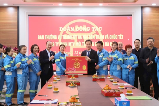 Đồng chí Vũ Đăng Định thăm, chúc Tết tại Công ty TNHH MTV Môi trường đô thị Hà Nội