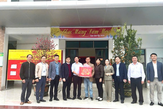 Xã Vĩnh Thanh: Kiểm tra công tác chuẩn bị bầu cử và chúc Tết tại địa bàn dân cư