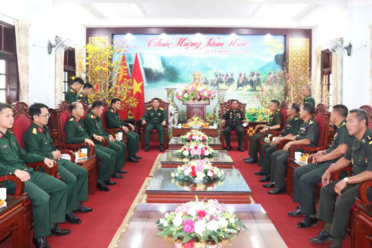 Thắt chặt tình đoàn kết giữa Bộ Chỉ huy Quân sự tỉnh Đắk Lắk và Tiểu khu Quân sự tỉnh Mondulkiri