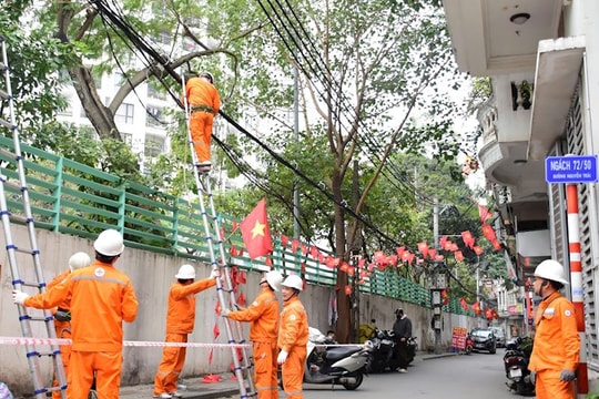 Chỉnh trang lưới điện làm đẹp diện mạo Thủ đô trước Tết 2026