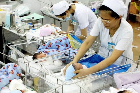 Phấn đấu đến 2030, 100% tỉnh, thành phố có chính sách hỗ trợ sinh con