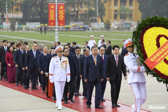 Lãnh đạo Đảng, Nhà nước, TP Hà Nội vào Lăng viếng Chủ tịch Hồ Chí Minh nhân dịp Tết Bính Ngọ